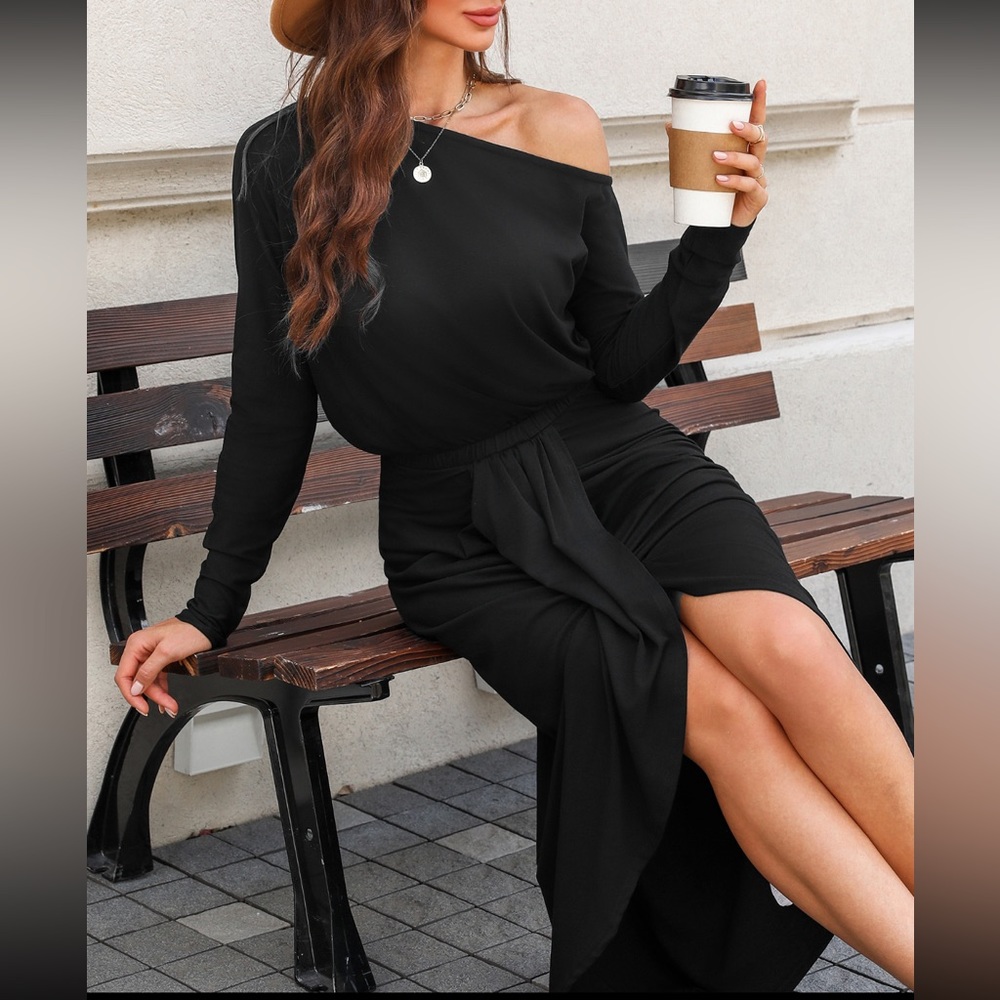 Cupshe Black One-Shoulder Long Sleeve Maxi Dress